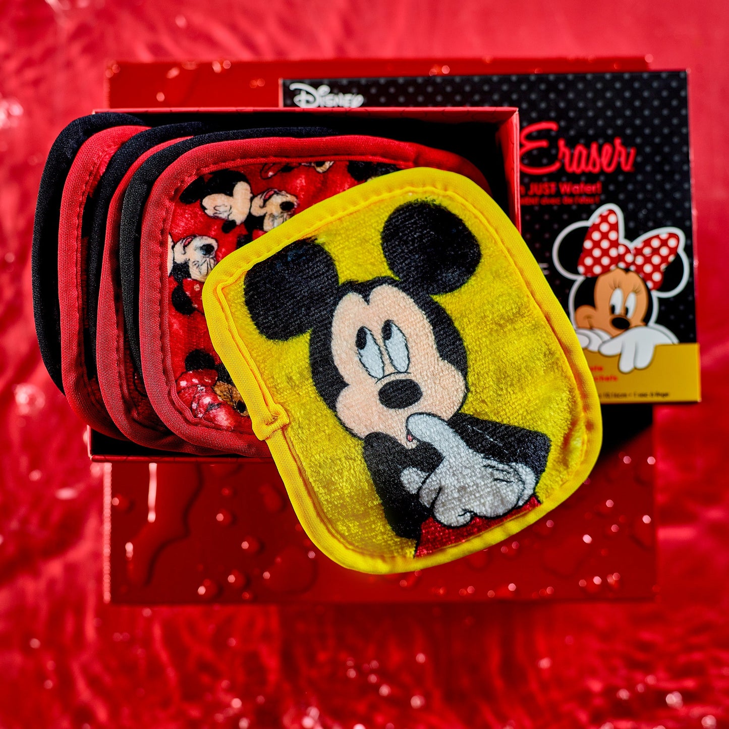 Mickey & Minnie 7-Day Set MakeUp Eraser cloths inside packaging.